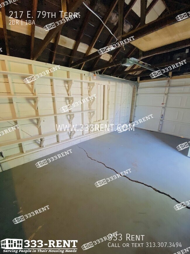 Building Photo - 217 E 79th Terrace