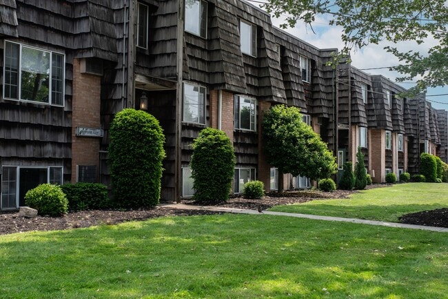 Building Photo - New 1 Bedroom 1 Bathroom apartment located in Beaver, PA!!