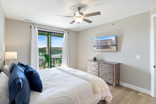 Building Photo - 4877 Osage Beach Pkwy