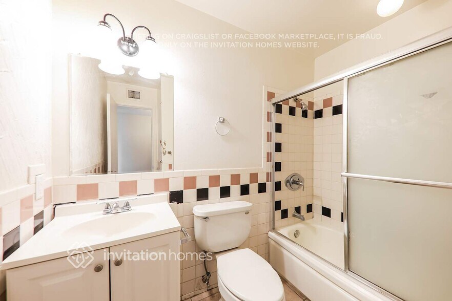 Building Photo - 3335 W McLellan Blvd