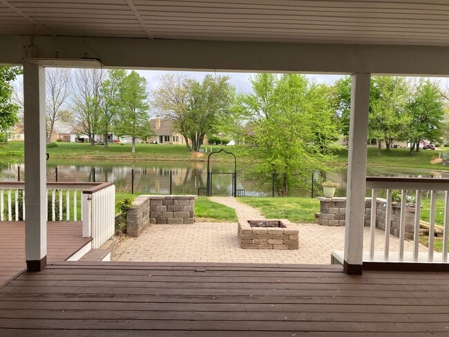 Building Photo - 564 Sunningdale Way
