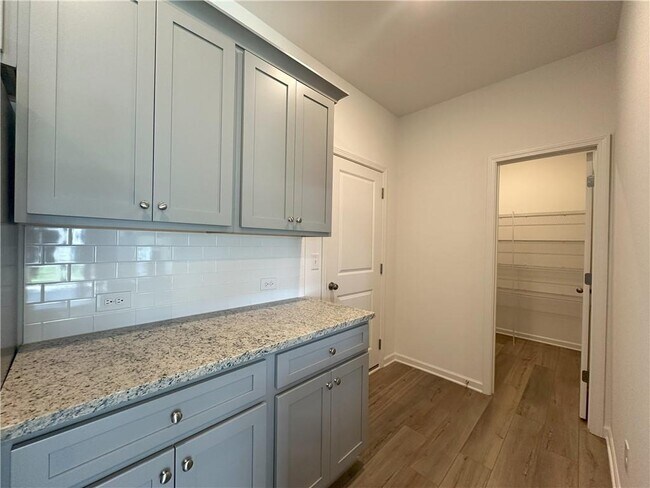 Building Photo - 612 Blue Sky Blvd