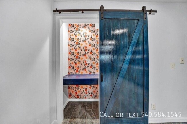 Building Photo - 5001 Hildebrand Rd NW