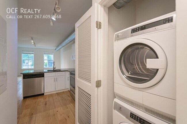 Building Photo - 224 Church St