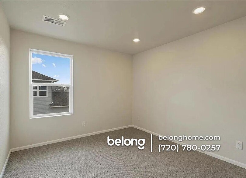 Building Photo - 6377 N Netherland Ct