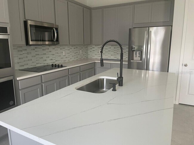 Building Photo - 5374 Lake Virginia St