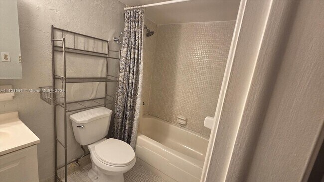 Building Photo - 4163 SW 67th Ave
