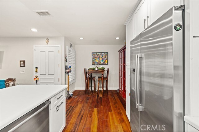 Building Photo - 3860 Amberly Dr
