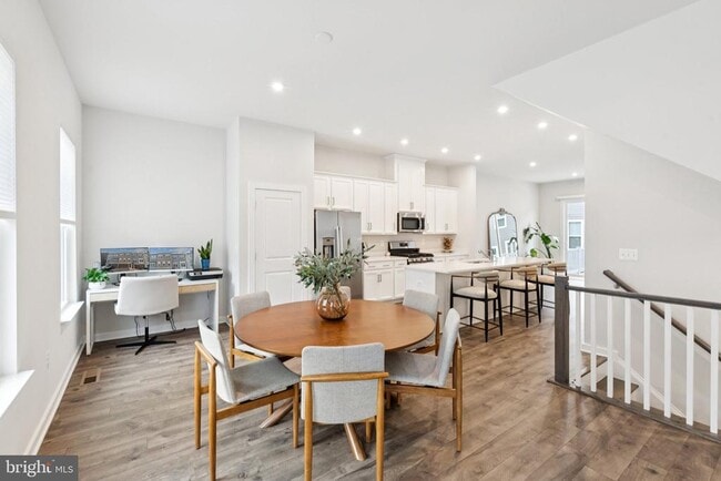 Building Photo - 1750 Blue Spruce St