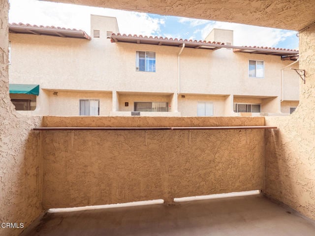 Building Photo - 502 W Huntington Dr