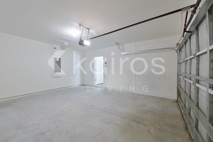 Building Photo - 32041 Katelin Cir