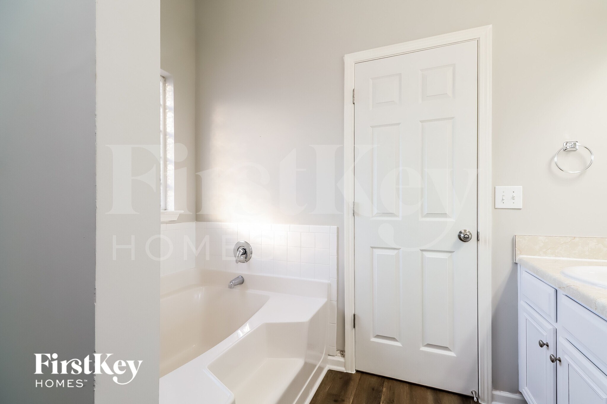 Building Photo - 613 Pipkin Dr