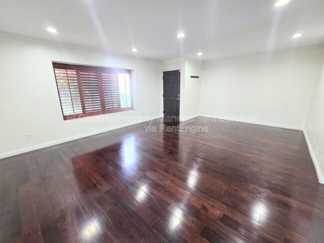 Building Photo - 8901 Serapis Ave