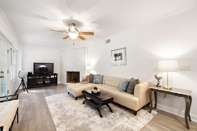 Building Photo - 1737 Barnesdale Way NE