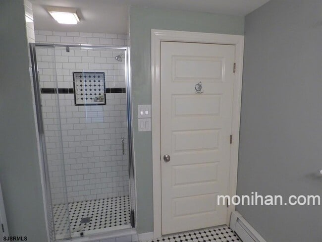 Building Photo - 875 Stenton Pl