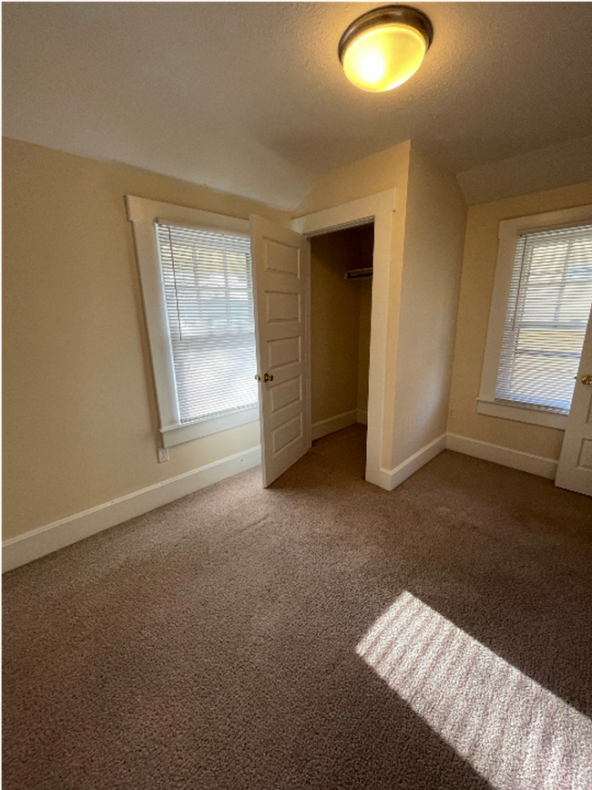 Building Photo - 2502 Tytus Ave