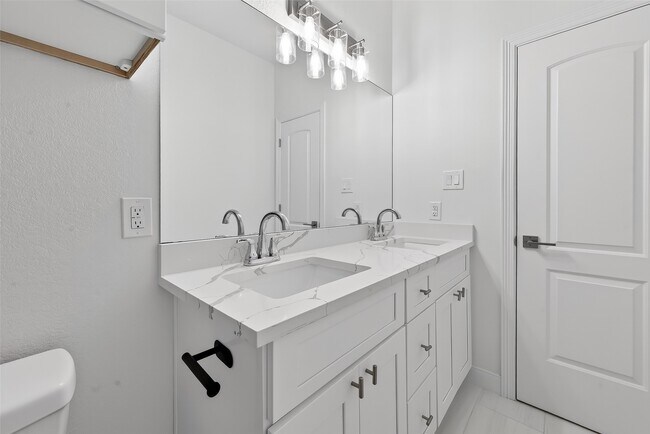 Building Photo - 6630 Highrock Rd