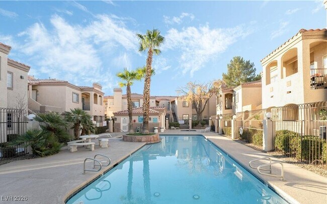 Building Photo - 1851 Hillpointe Rd