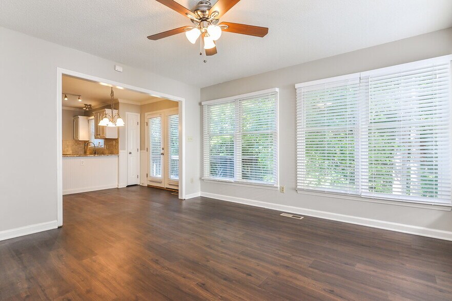 Building Photo - 3437 Singleleaf Ln