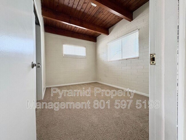 Building Photo - 353 S 1100 E