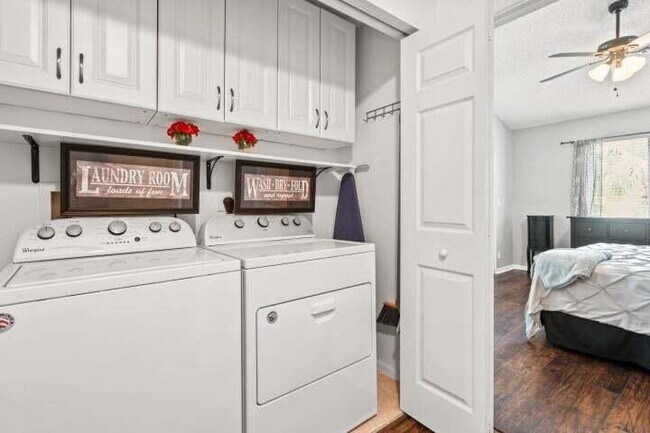 Building Photo - 5032 Palmbrooke Cir