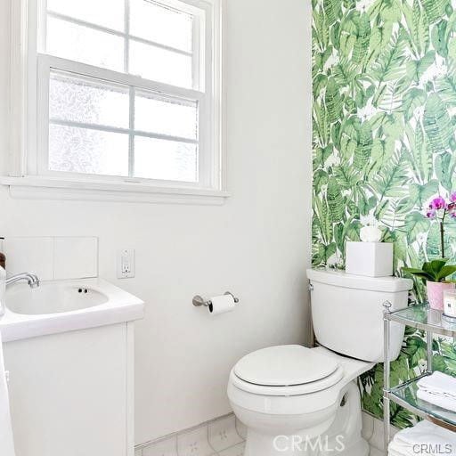 Building Photo - 2831 Bayshore Dr