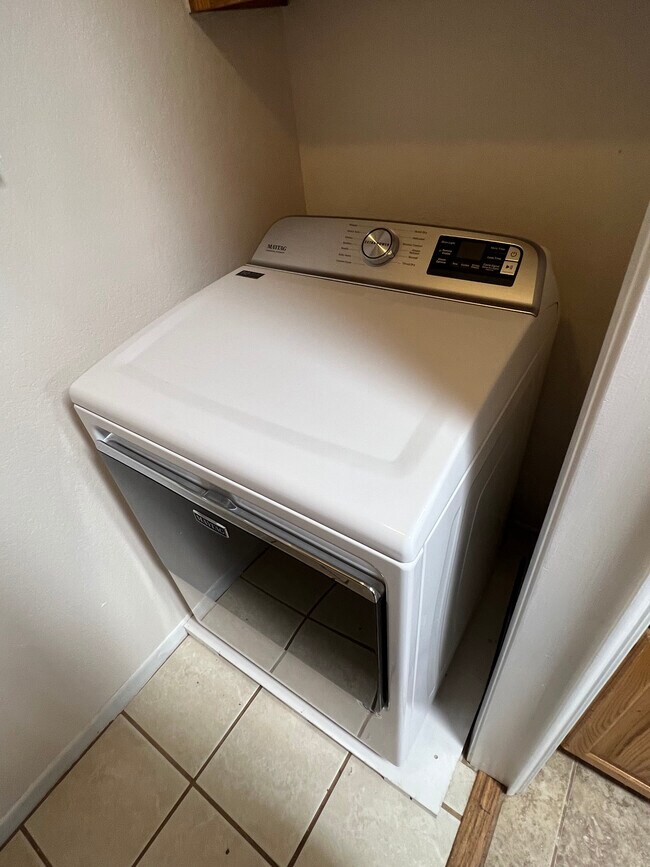 Building Photo - 1409 Westheimer Rd