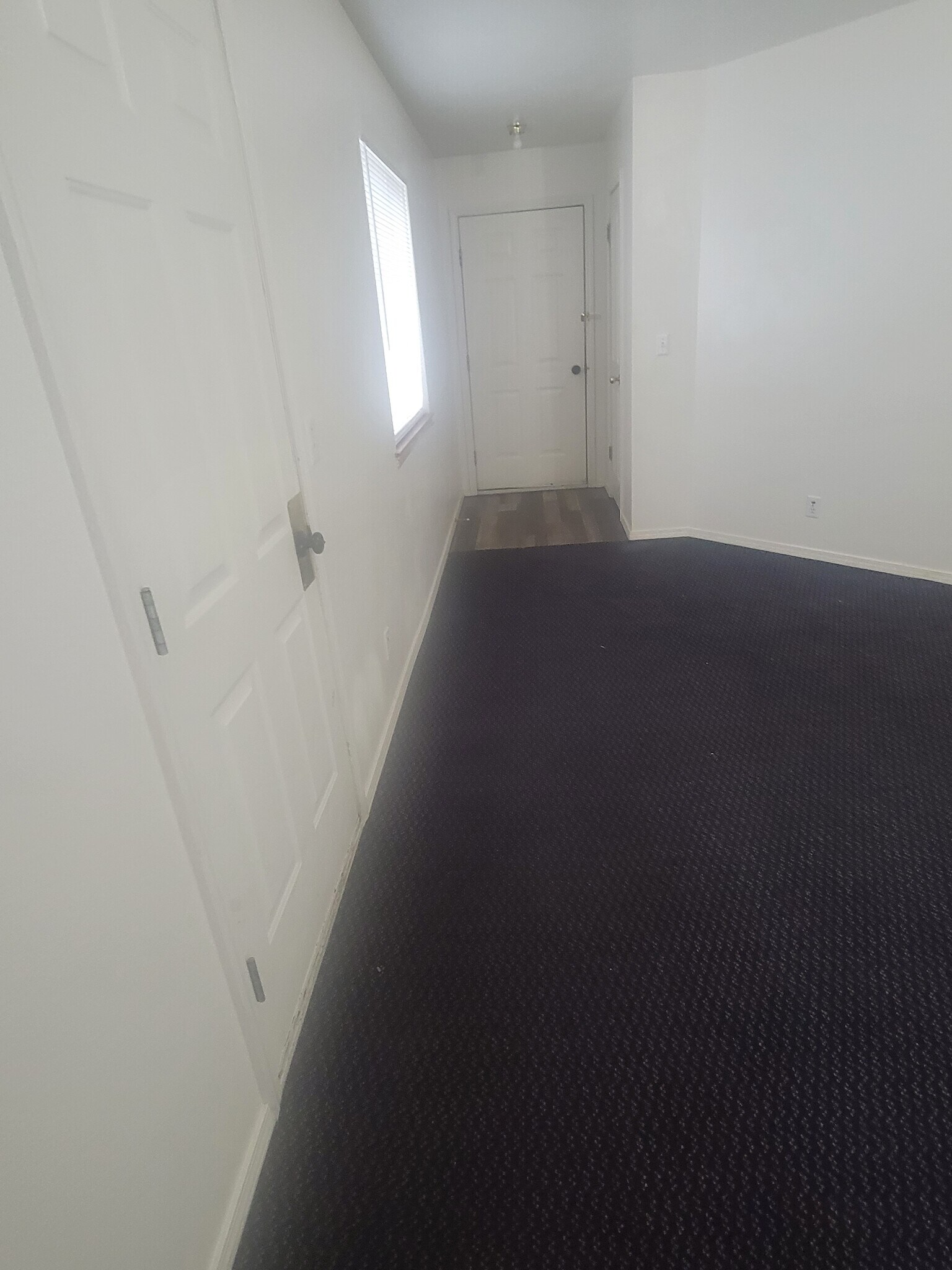 Building Photo - 2120 Stace St