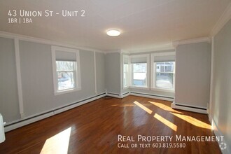 Building Photo - Updated  1 Bedroom Close to Downtown Ports...