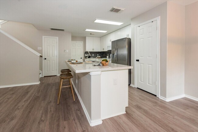 Building Photo - 42 Musgrove Pl