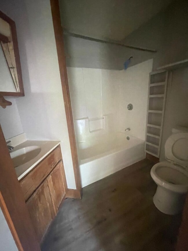 Building Photo - 105 South St