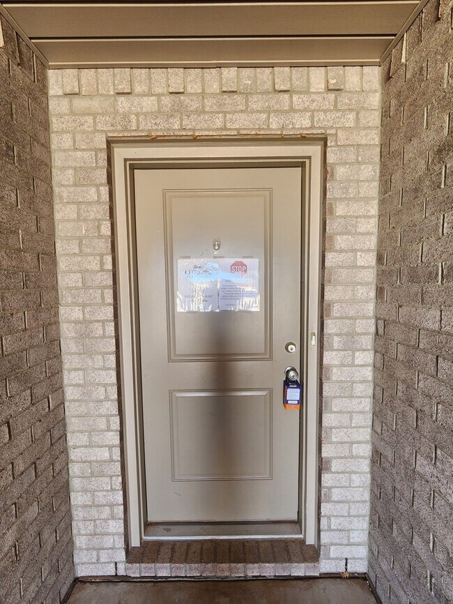 Building Photo - In Lone Star Trails! 3 bed 2 bath, 2 car garage