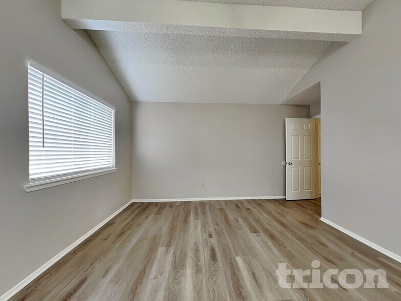 Building Photo - 11118 Nepau Dr