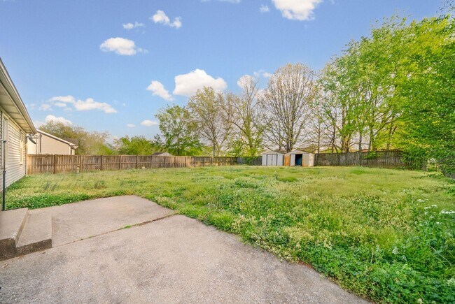 Building Photo - 3 Bedroom 1 1/2 Bath Renovated Home For Rent!