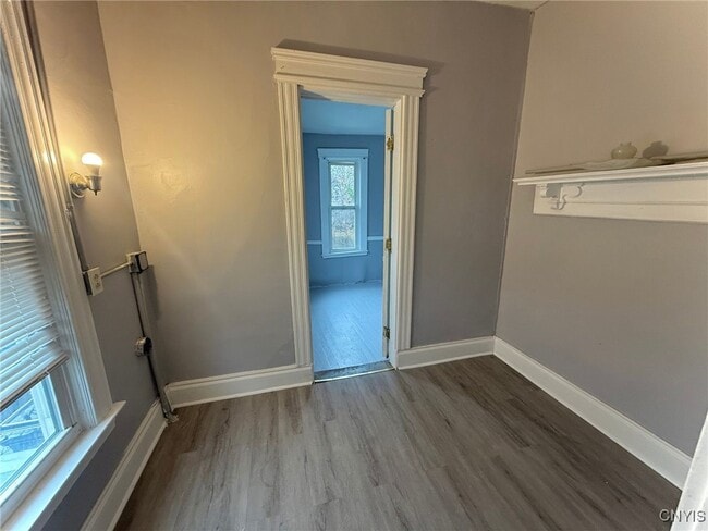 Building Photo - 367 Furman St