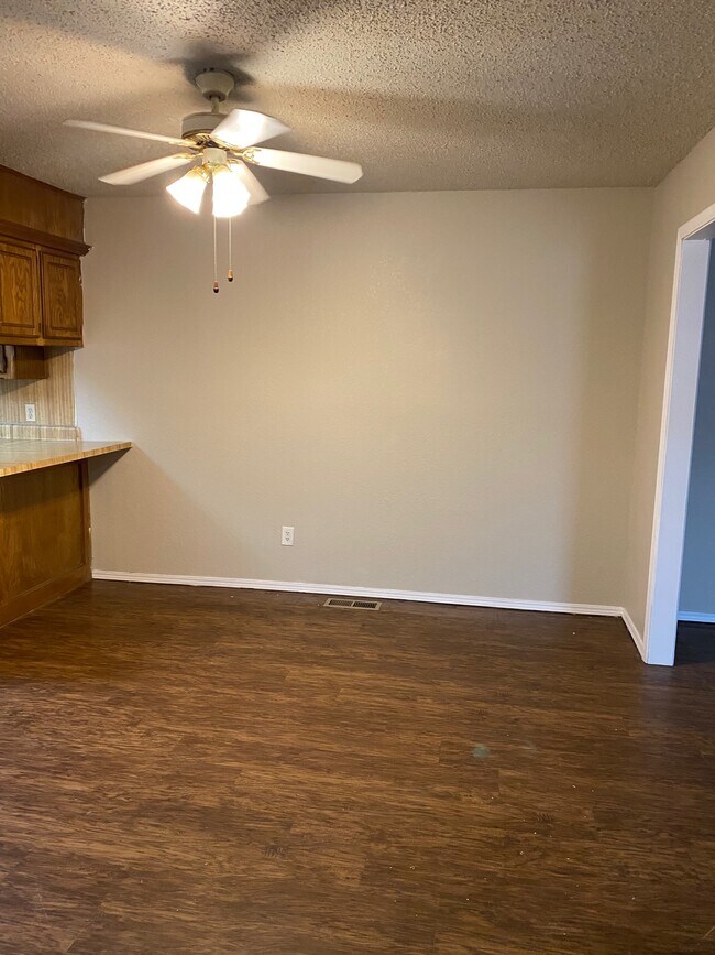 Building Photo - 12602 Abbotts Way