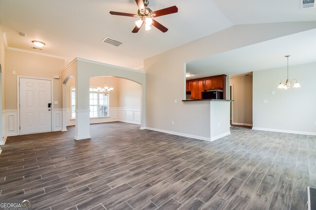 Building Photo - 708 Winesap Ct