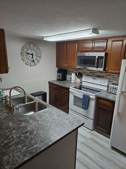 Building Photo - 3606 Windjammer Ln