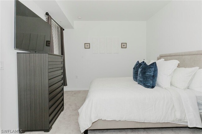 Building Photo - 5583 Double Eagle Cir