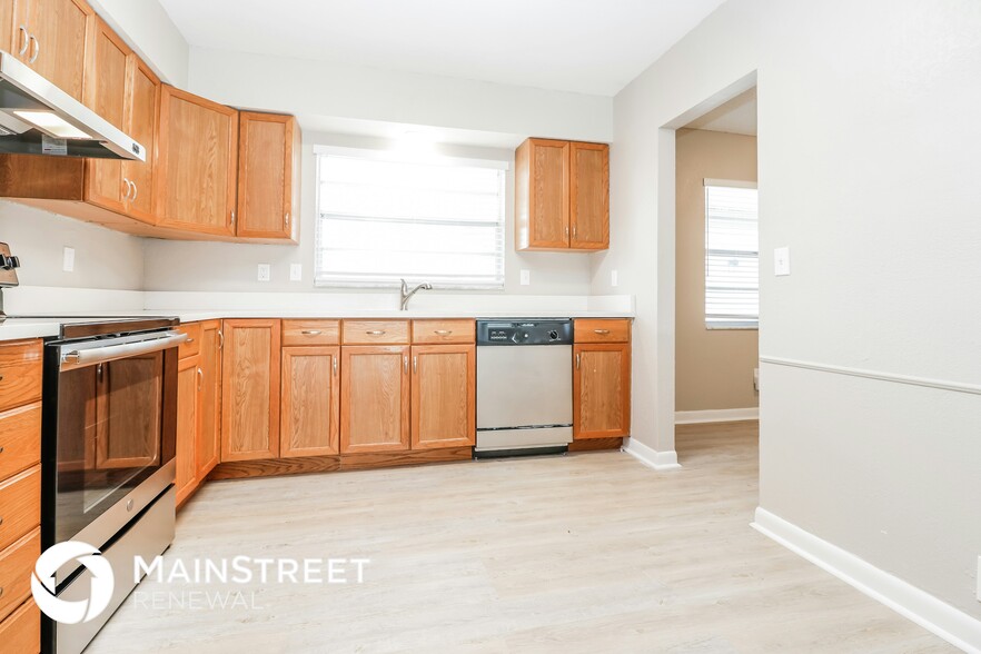 Building Photo - 1709 Stonehaven Way