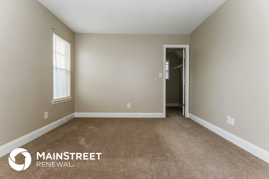 Building Photo - 301 Lyman Ct