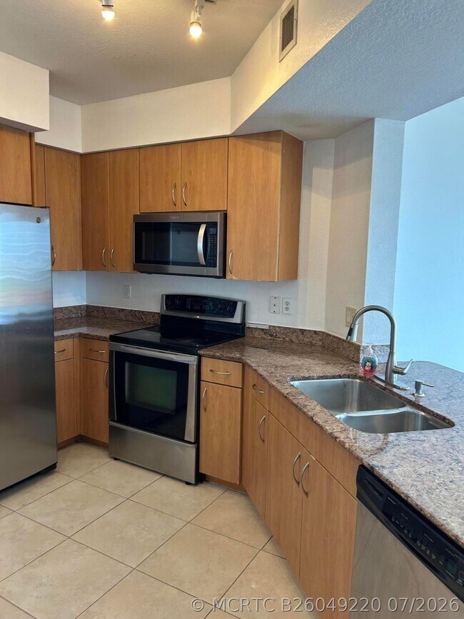 Building Photo - 1830 Radius Dr