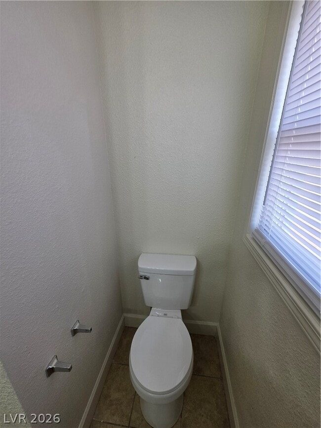 Building Photo - 1590 Mustang Dr