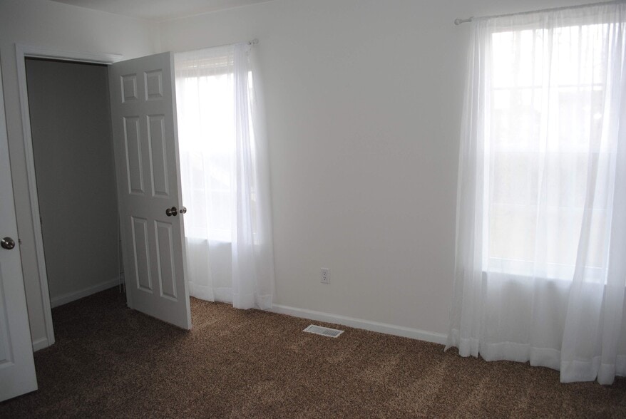 Building Photo - 157 Jewelberry Dr