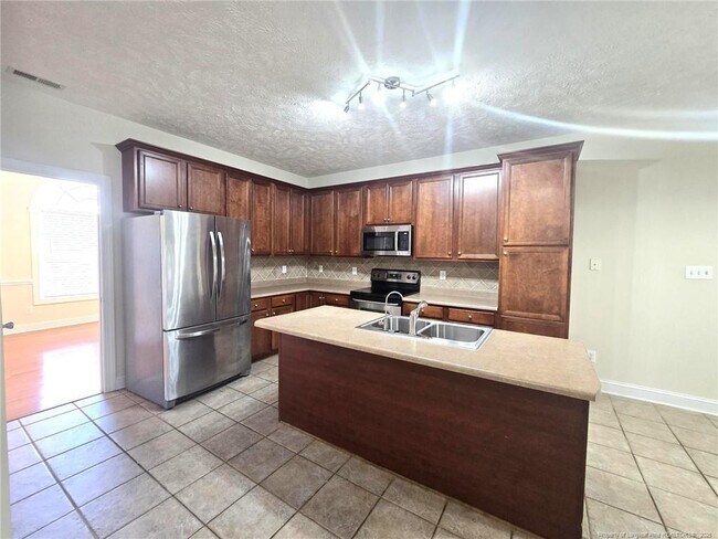 Building Photo - 3941 Birkhoff Ln