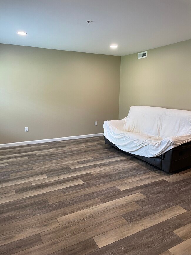 Building Photo - 1304 Goose Run Rd