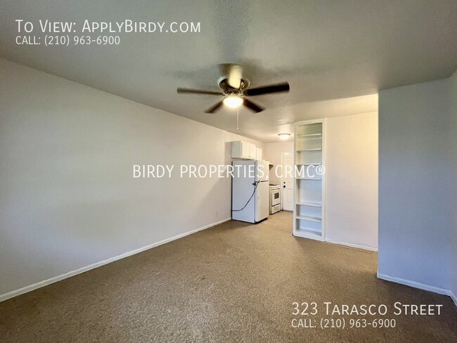 Building Photo - Charming 2-Bedroom Duplex in San Antonio -...