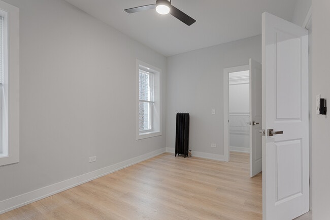 Building Photo - 6946 N Wolcott Ave