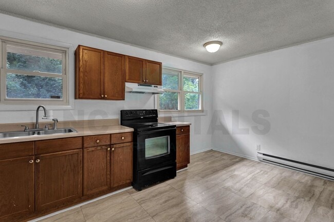 Building Photo - 1200 Blackmoor Rd