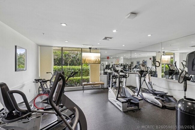 Building Photo - 3912 S Ocean Blvd